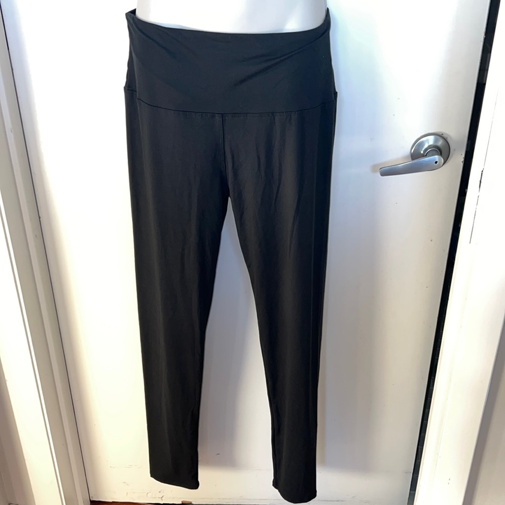 L Capri black leggings